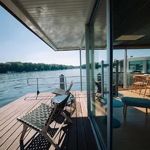 Botel Julia - Schwimmendes
